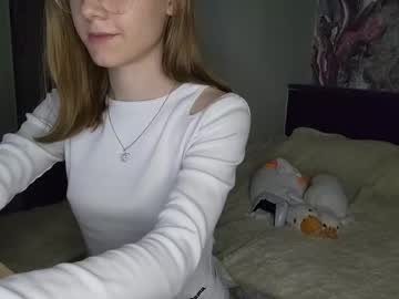 lowress naked cam