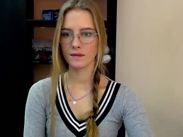 Naked cam girl lilian_l image #857970