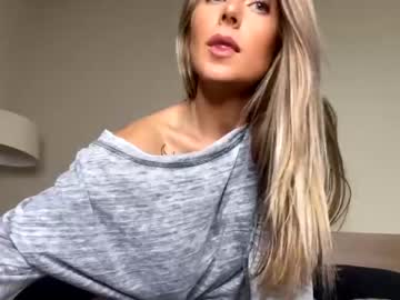 Naked cam girl theselina_kyle image #444035