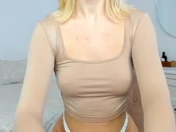 Naked cam girl rennatha21 image #2989559