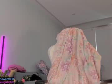 Naked cam girl mermaidrozalia image #2316075