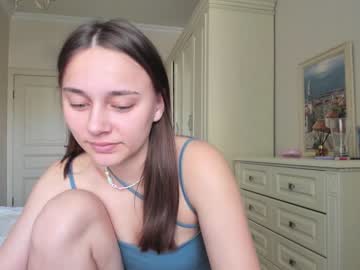 Naked cam girl eleonora_linn image #2338168