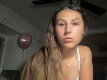 Naked cam girl melxlove image #2644648