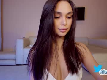 Naked cam girl hollyextra image #3306892