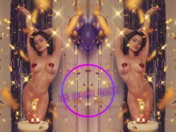 Naked cam girl lucieoude_ image #3124103