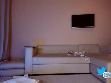 Naked cam girl hollyextra image #3150301