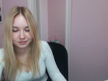 Naked cam girl lila_page image #1273525