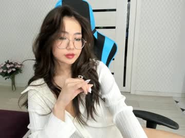 Naked cam girl mei_tin image #2493911