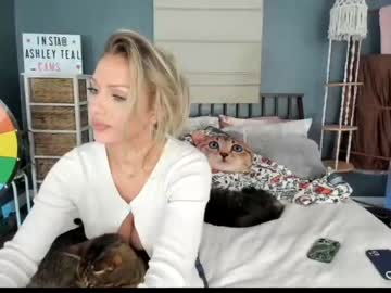 Naked cam girl sexyashley_21 image #3502346