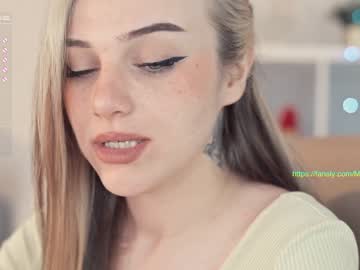 Naked cam girl mia_milagros image #1982565