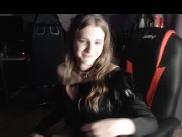 Naked cam girl tomato_tease image #408566