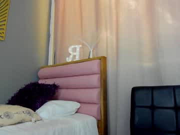 Naked cam girl roberta_lipa image #2976574
