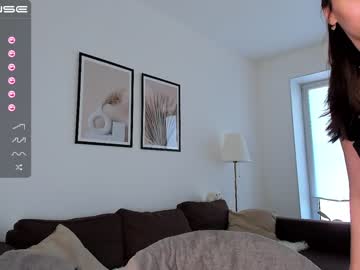 Naked cam girl intrigueeme image #1763384