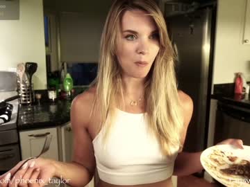 Naked cam girl phoenix_taylor image #2435488