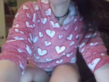 Naked cam girl primallust69 image #2421393