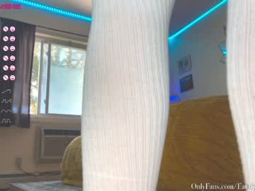 Naked cam girl eatmygingersnapps image #1168025