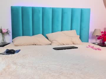 Naked cam girl kaylaa_fox image #3533980