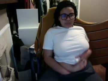 Naked cam girl yveonyx image #3081919