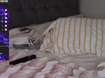 Naked cam girl mari_and_jandro image #1553140