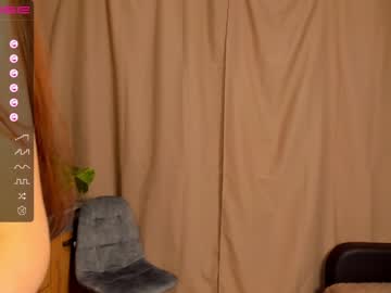 Naked cam girl carolynjacquelins image #3113889