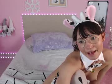 Naked cam girl little_effy18 image #746630