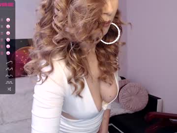 Naked cam girl cherry_deee image #1724409