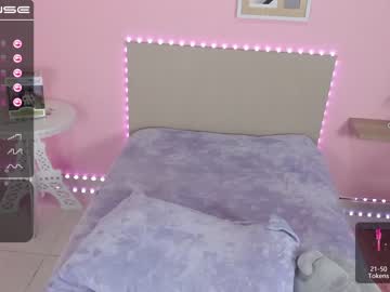 Naked cam girl little_effy18 image #947256