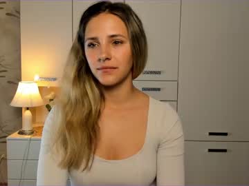 layra__ naked cam