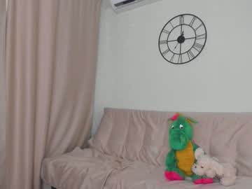 Naked cam girl eleonora_linn image #3089047
