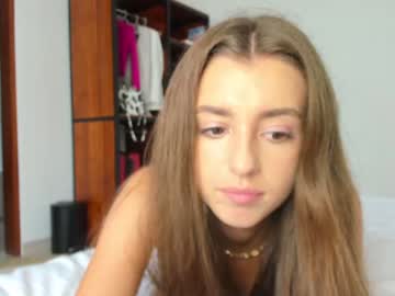 Naked cam girl coy_amina image #2113026