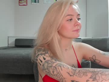 Naked cam girl honey_sunshine image #2188554