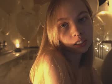 Naked cam girl bibi_it_is image #3022049