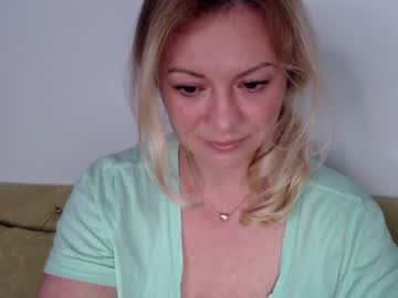 Naked cam girl kiradivine image #2081387