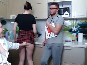 Naked cam couple renae_tom image #3195691