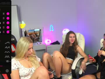 Naked cam couple kira0541 image #2146397