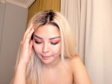 Naked cam girl bae_suz image #263036