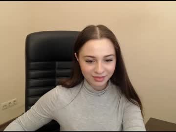 milllie_brown naked cam