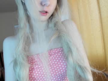 Naked cam girl virgiin_lily image #1005952