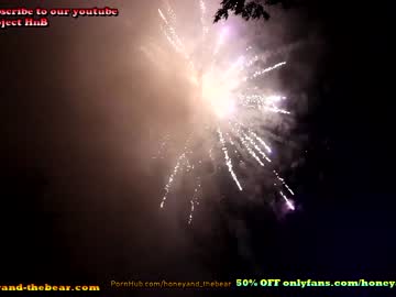 Naked cam couple honeyand_thebear image #2134738