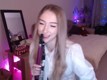 Naked cam girl gudeeetama image #243630