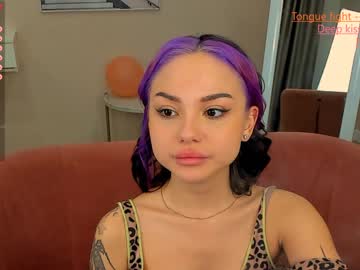 Naked cam girl chloe_catherine_mykers image #3186809