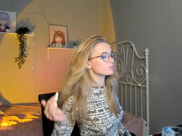 Naked cam girl linellali image #2473895
