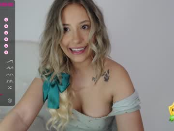 Naked cam girl theellenshow image #3750530