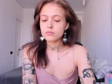 Naked cam girl adriana_hill image #2121654