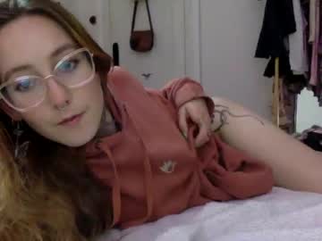 Naked cam girl venusxrising image #2743572