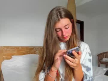 Naked cam girl coy_amina image #1559946