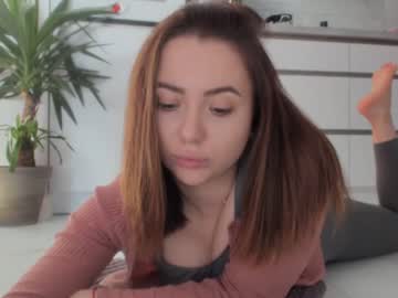Naked cam girl meryfoxxx image #2539158