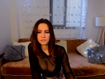 Naked cam girl karaline_barns image #728379