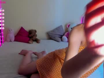 Naked cam girl thomashelena image #2366198