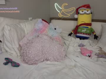 Naked cam girl miacalvin69 image #645152